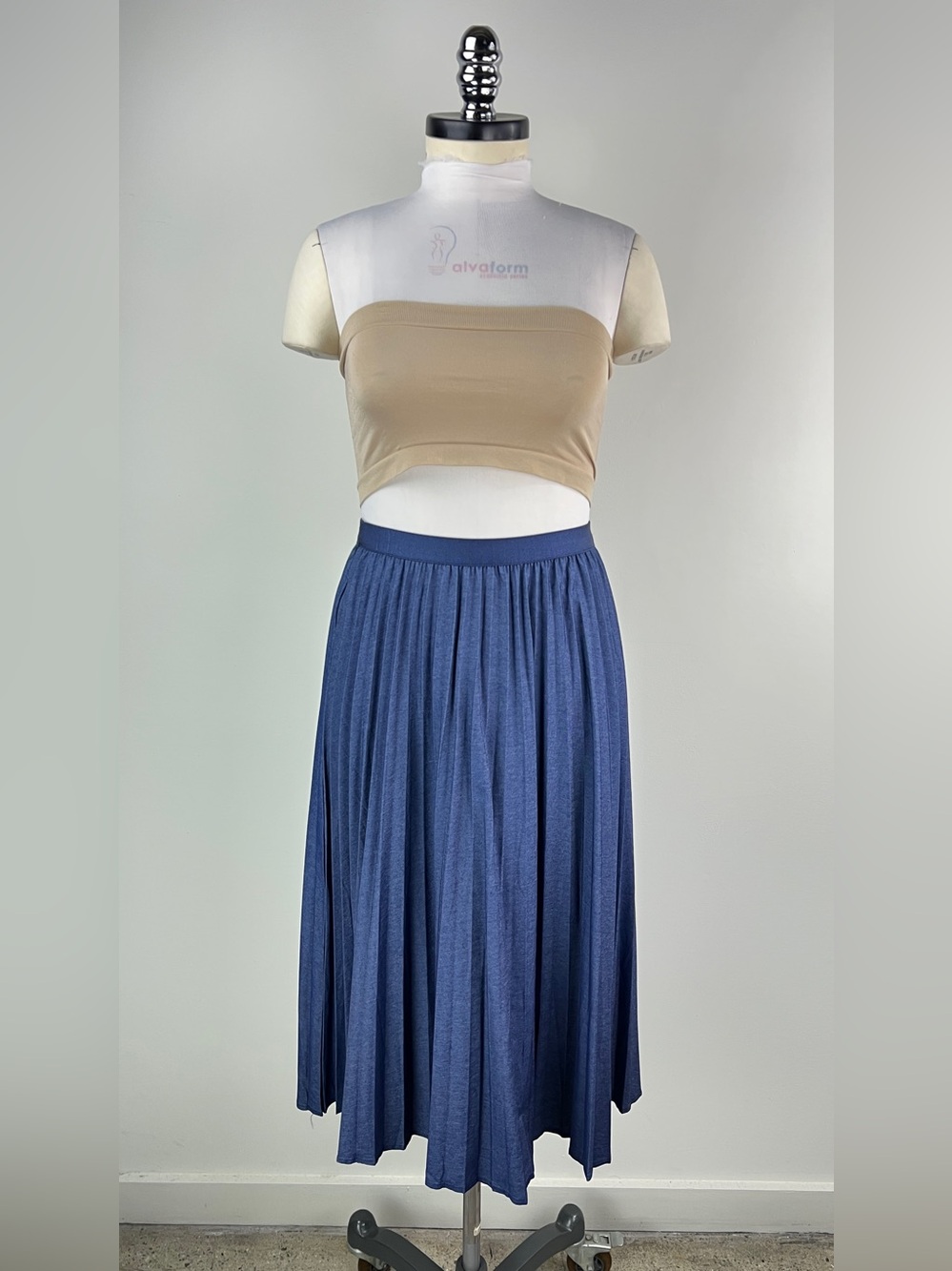 💚 3698. Elegant Blue Pleated Midi Skirt